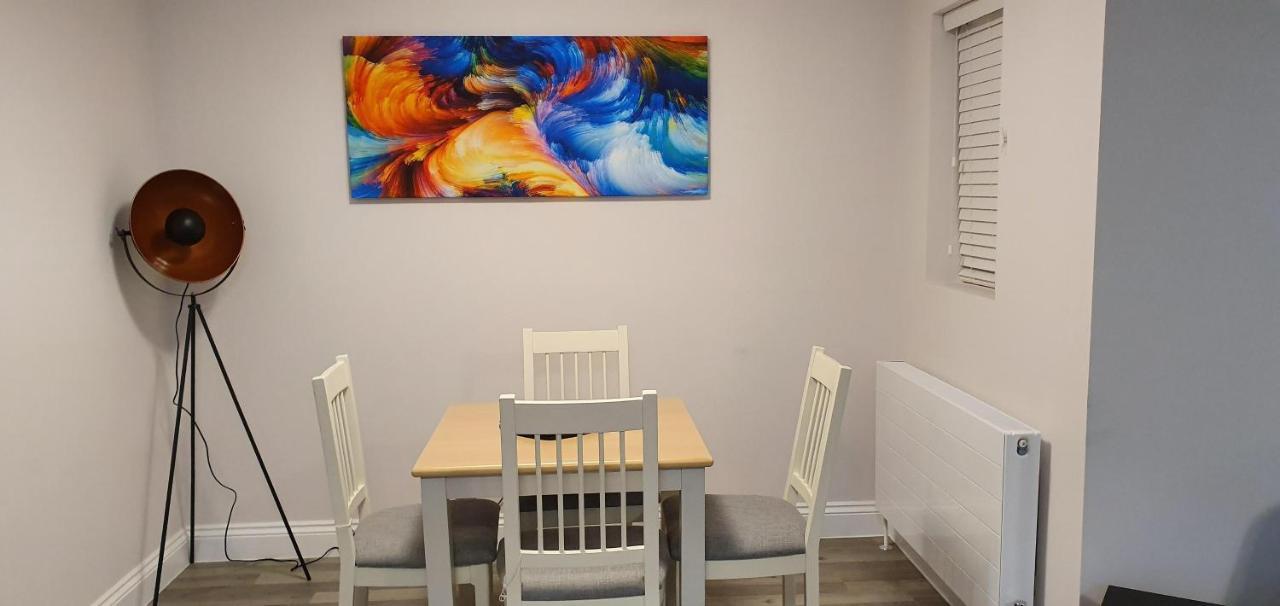 Garland Modern Spacious Apartment, Brentwood 1 외부 사진